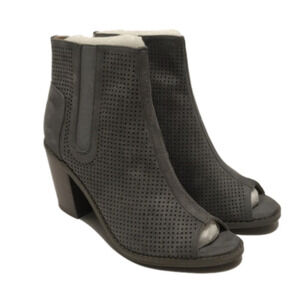 𝅺Grey Faux Suede Peep Toe Booties